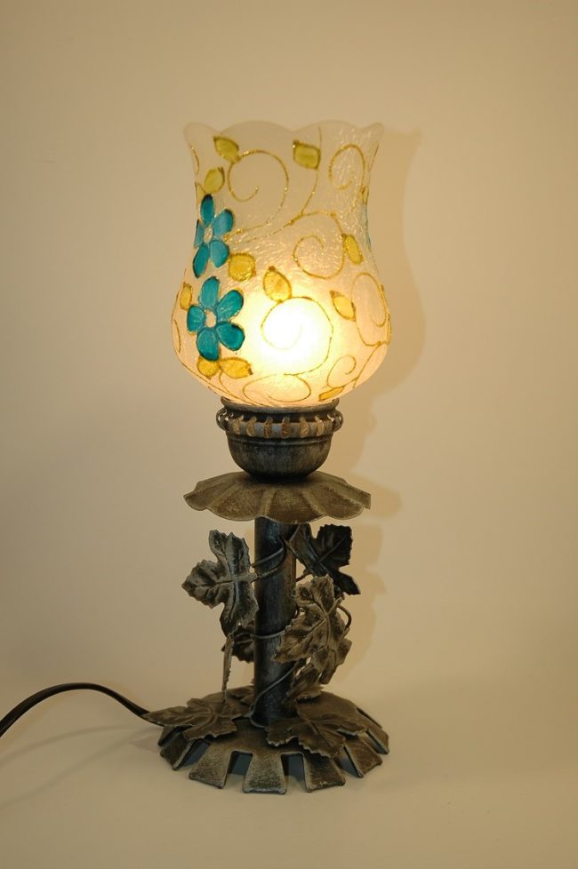 Hand Blown Crackle Glass Turquoise Flowers Table Lamp 12.5" Tall - Image 4